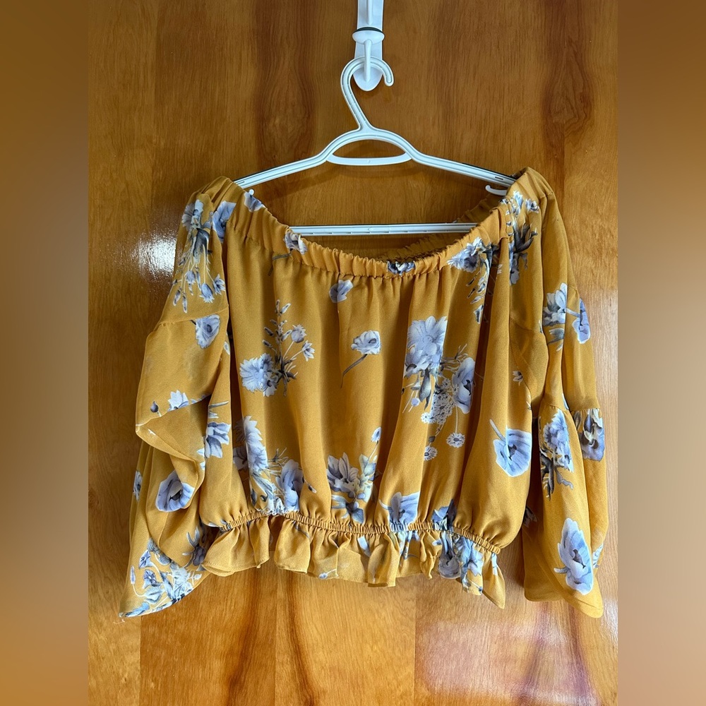 Women’s Willow & Root Off the Shoulder Floral Top Size Small